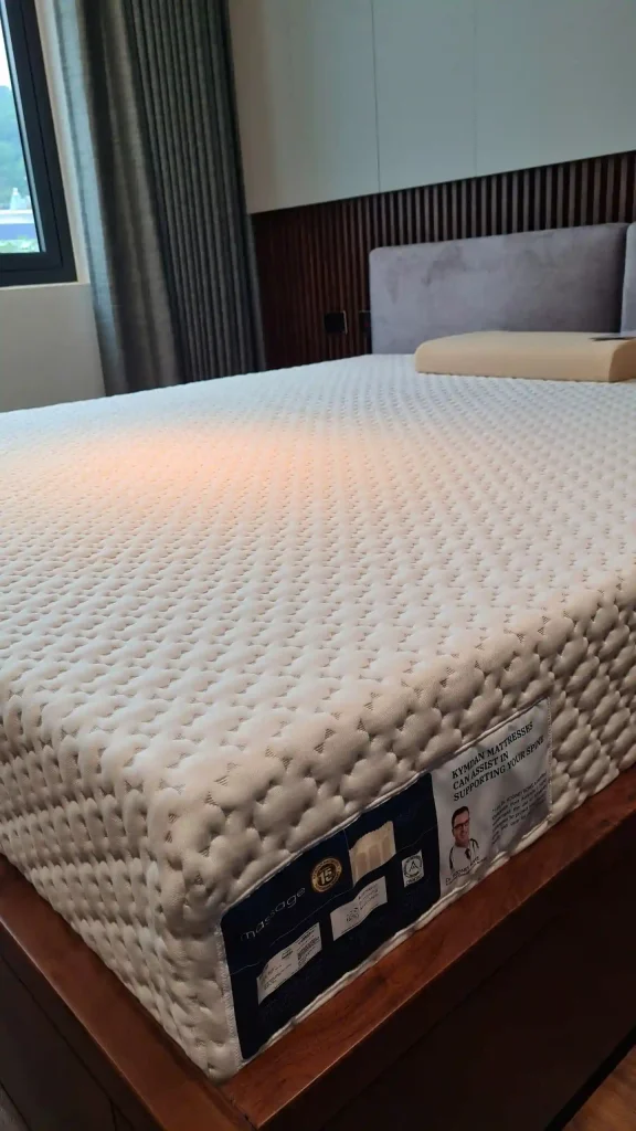 Chọn Nệm Cho Người Khó Ngủ, Ngủ Ít, Ngủ Không Sâu 10 Nệm Kymdan Deluxe tại nhà khách hàng của Yêu Nệm