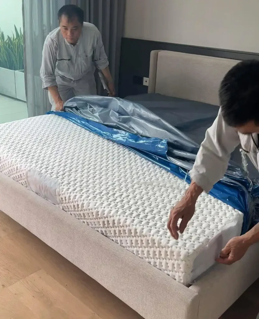 Yêu Nệm miễn phí giao hàng toàn quốc cho khách hàng